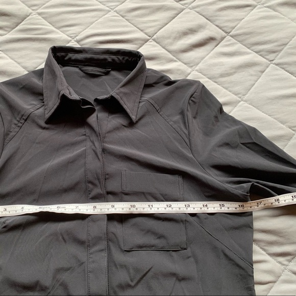 Lululemon urbanite shirt in black - Picture 3 of 8